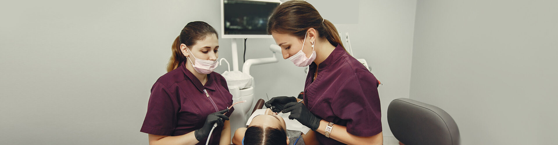 How Does Nitrous Gas Work During Dental Procedures?