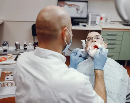 What to Expect During Full Mouth Extractions with an Oral Surgeon